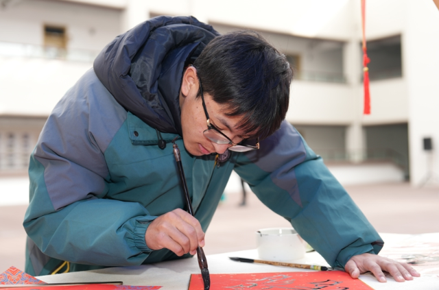 孩子们的笑脸更绚烂学业成果稳步提高综合素质显着增强